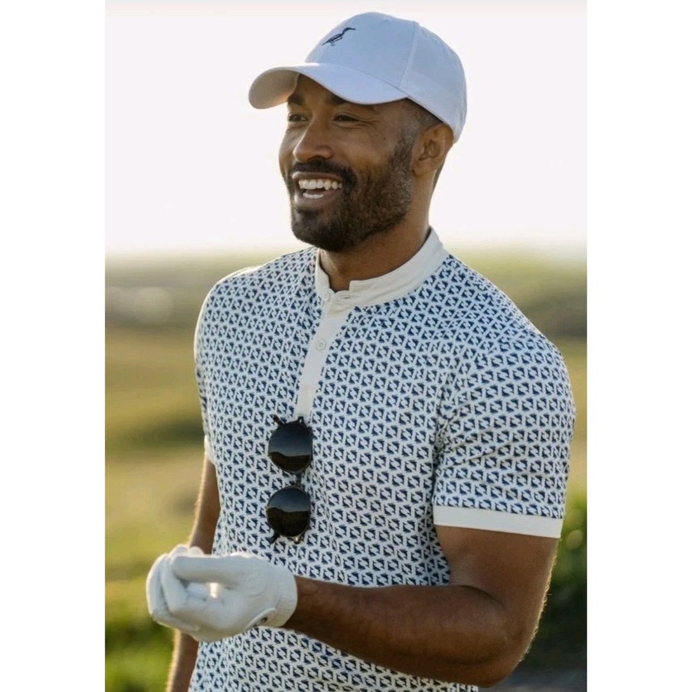 NWOT Mantra Men's Catalyst Polo Humpback Golf Performance Athletic Shirt M